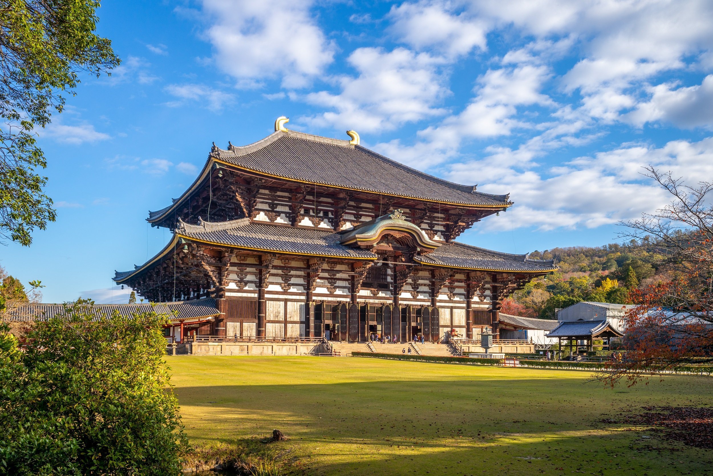 Great Buddha Hall Of Todaiji Temple Buddhist Temple Nara