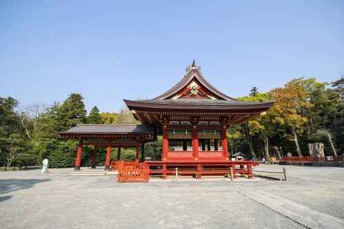 Visit The Tsurugaoka Hachimangu Shrine On Your Kamakura Walking Tour And Tea Ceremony Scaled 1